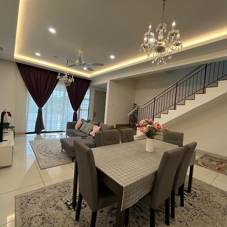 Homestay 3Br Near Setia Alam Shah Alam Exterior foto