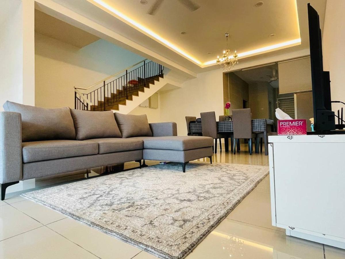 Homestay 3Br Near Setia Alam Shah Alam Exterior foto