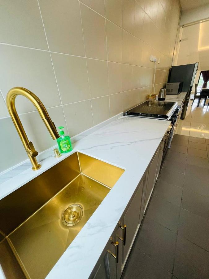Homestay 3Br Near Setia Alam Shah Alam Exterior foto