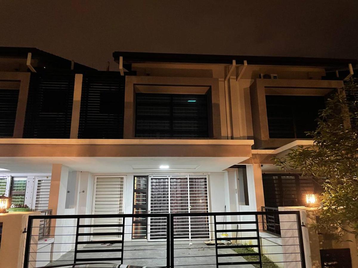 Homestay 3Br Near Setia Alam Shah Alam Exterior foto